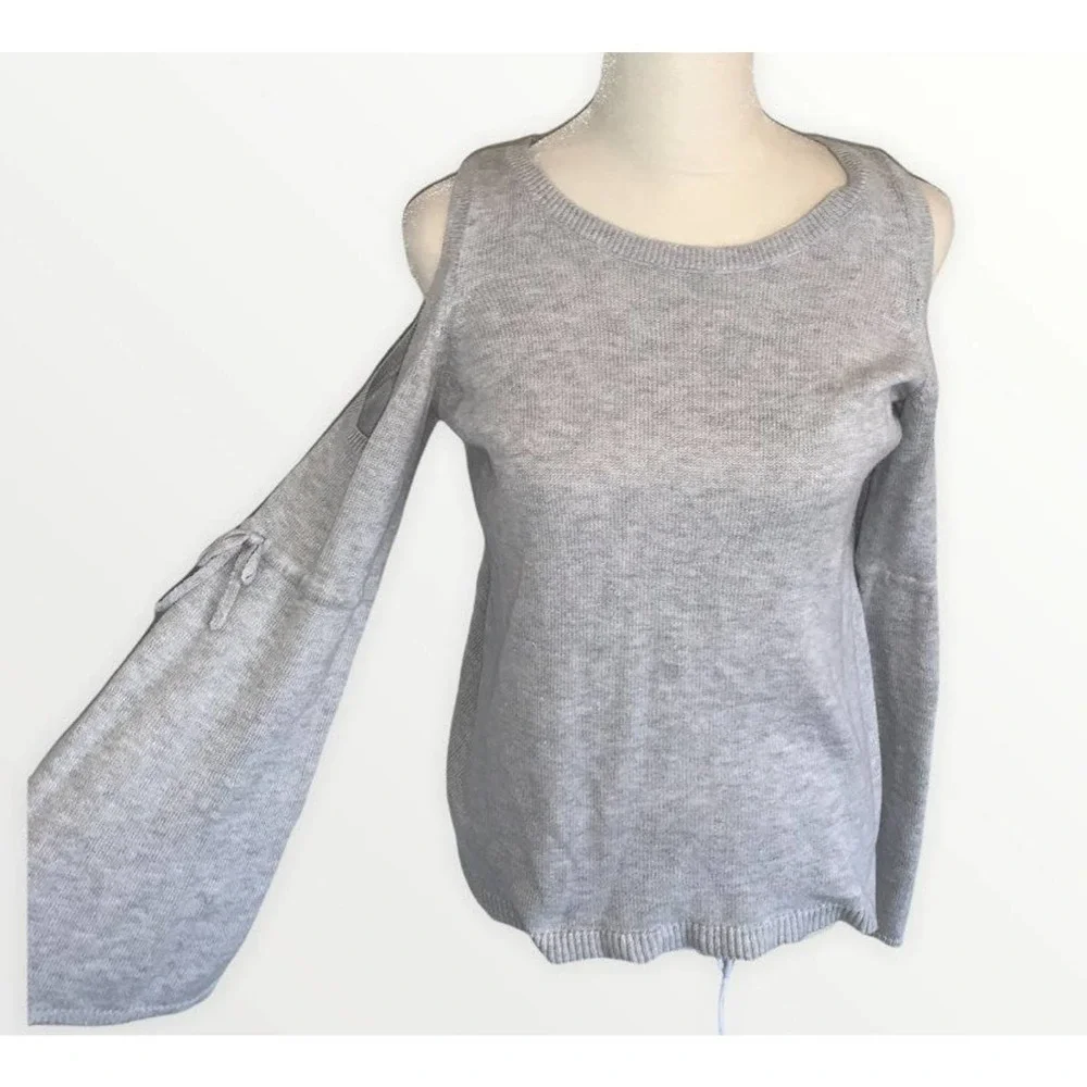 American Eagle Outfitters Gray Cold-Shoulder Sweater
